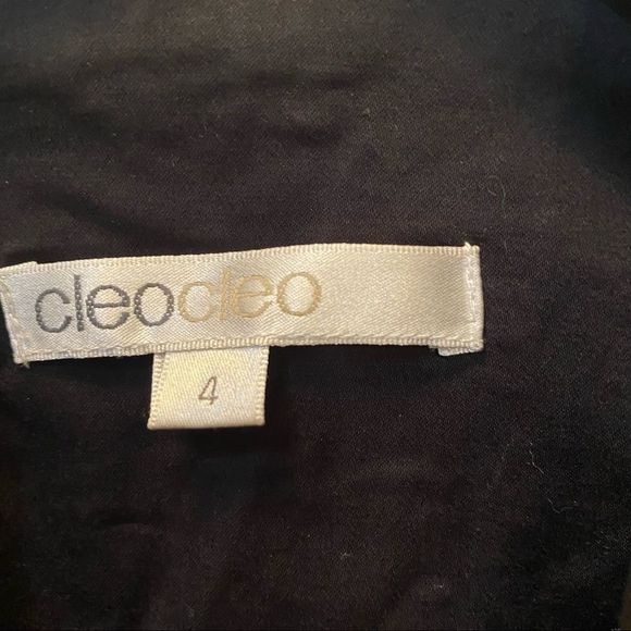 Cleo double front button closure Blazer 2 Front pockets with zippers.Siz… - Picture 2 of 7